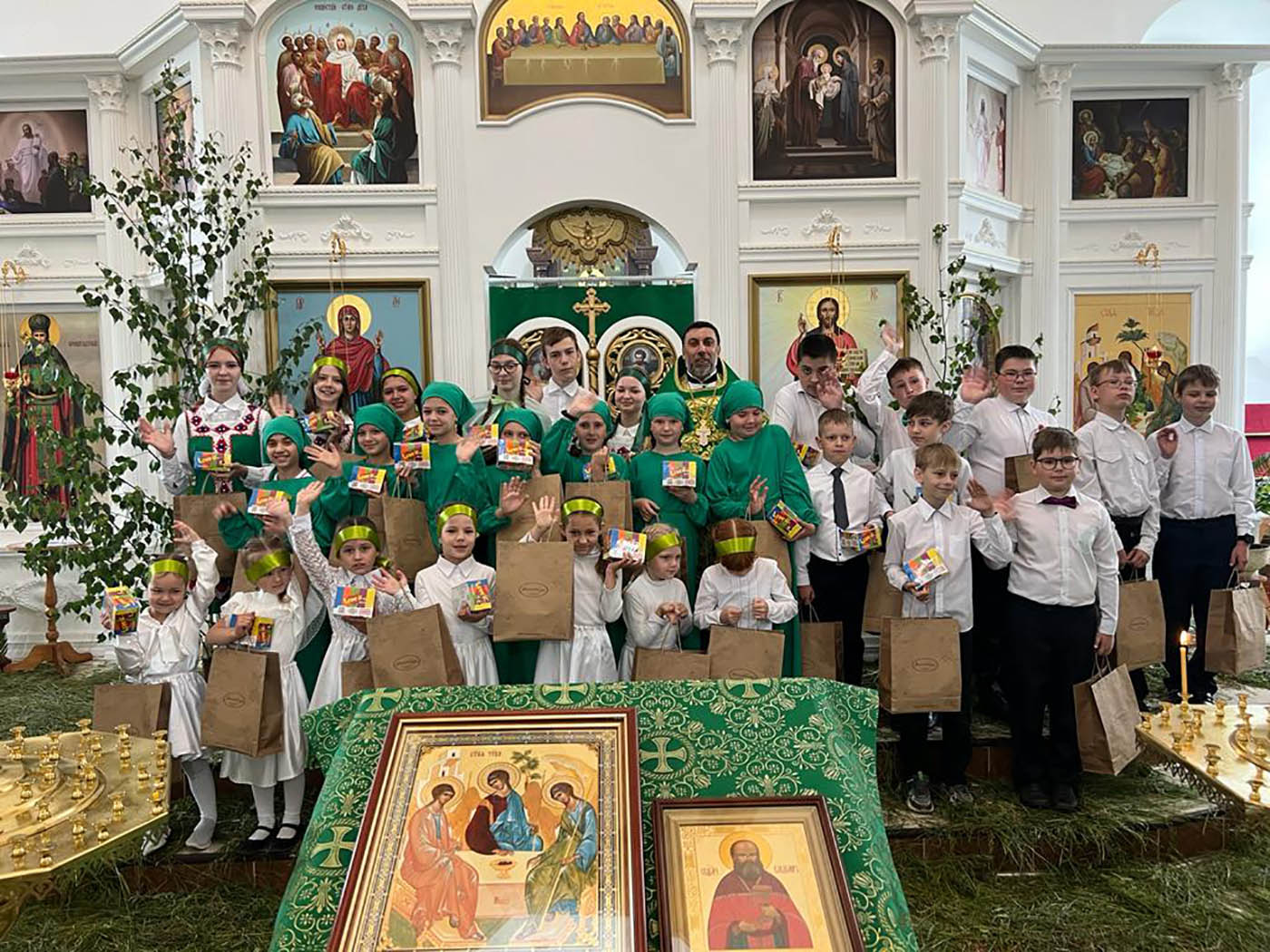 Праздничный концерт воспитанников Воскресной школы. Престольный праздник храма