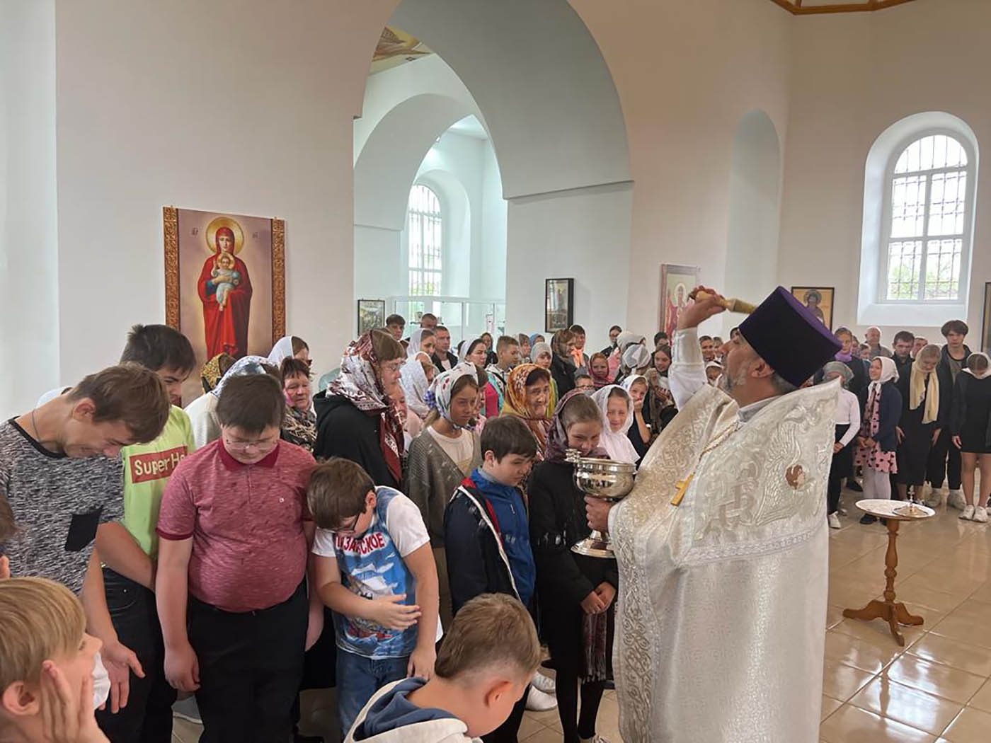 Священник Сергий Иванов совершил молебен на начало нового учебного года