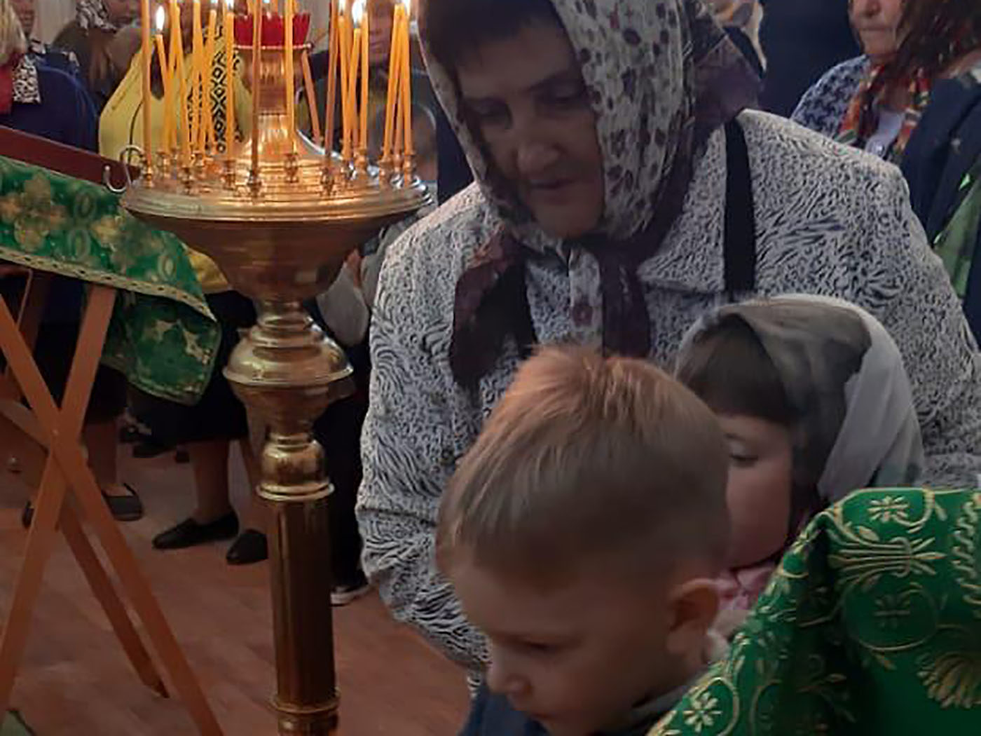 Настоятель Троицкого храма священник Сергий Иванов совершил молебен перед началом нового учебного года