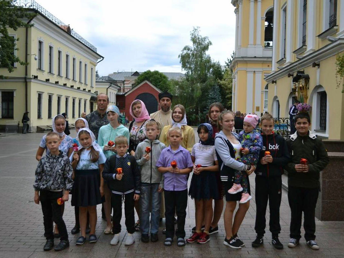 Поездка воспитанников Воскресной школы в Покровский женский монастырь